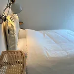 Lumineux Et Chaleureux Avec Piscine Estivale