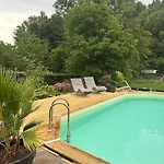 Lumineux Et Chaleureux Avec Piscine Estivale *