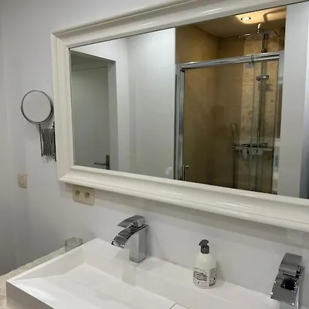 Lumineux Et Chaleureux Avec Piscine Estivale Ferienhaus Ramillies