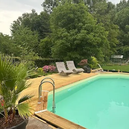 Lumineux Et Chaleureux Avec Piscine Estivale *