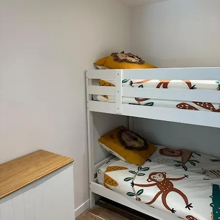 Lumineux Et Chaleureux Avec Piscine Estivale Ferienhaus