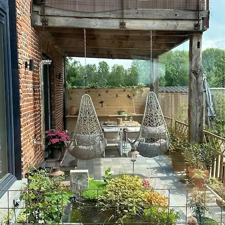 Lumineux Et Chaleureux Avec Piscine Estivale Tatil Evi Ramillies