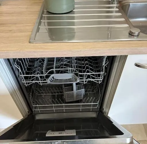 بيت للعطل Lumineux Et Chaleureux Avec Piscine Estivale *