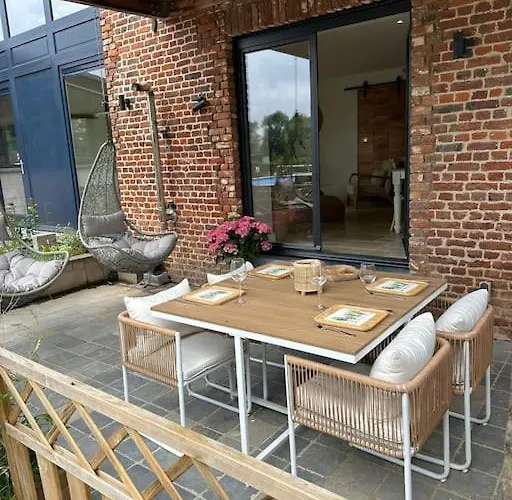 Lumineux Et Chaleureux Avec Piscine Estivale Ramillies