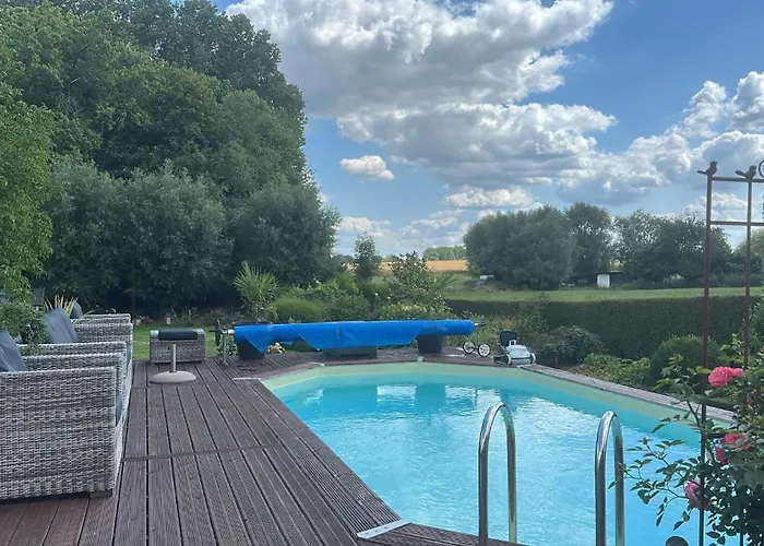 بيت للعطل Lumineux Et Chaleureux Avec Piscine Estivale Ramillies